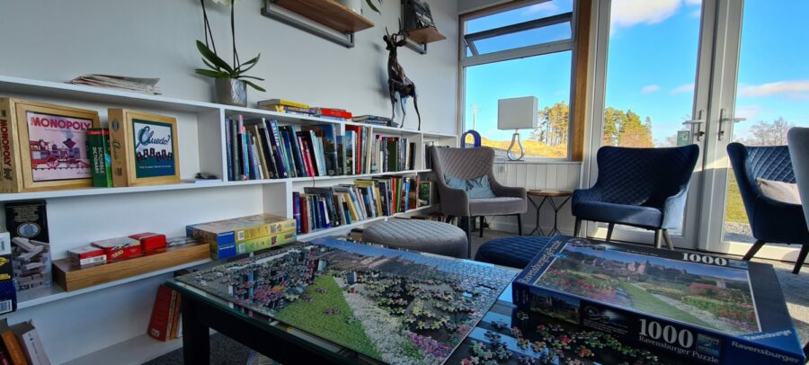 Jigsaws, Books & Board Games